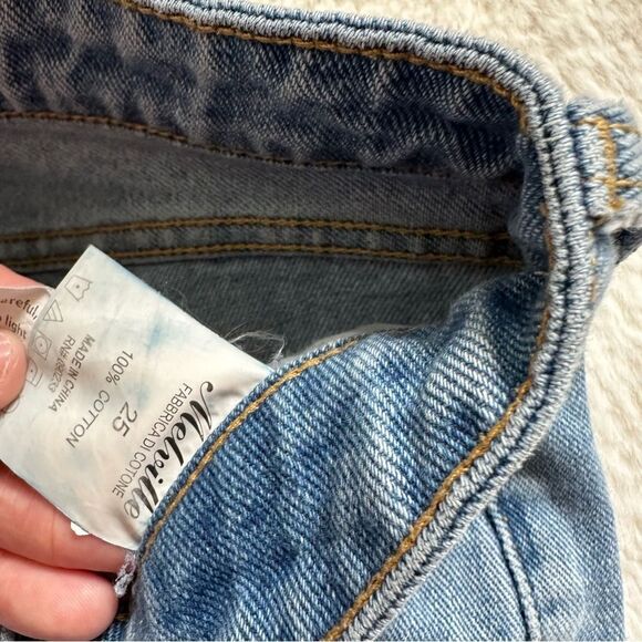 MELVILLE Brandy Melville ripped knee cropped jeans - Picture 8 of 9